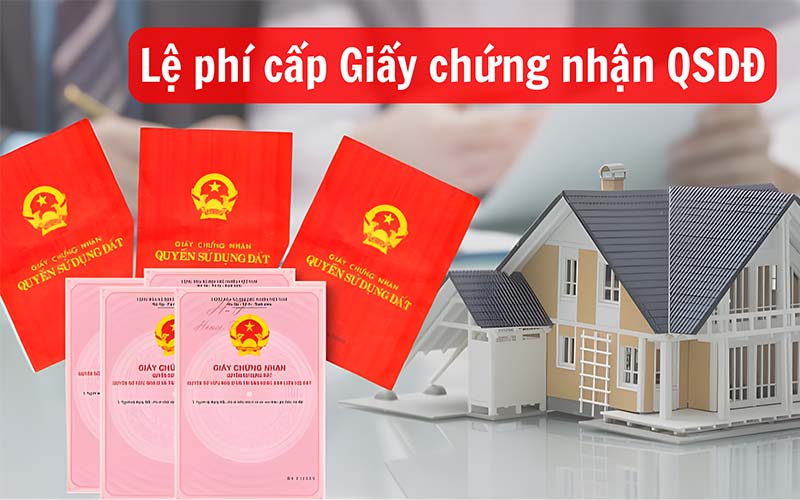 Phí cấp sổ đỏ là một trong những khoản phí cần đóng khi bán đất 